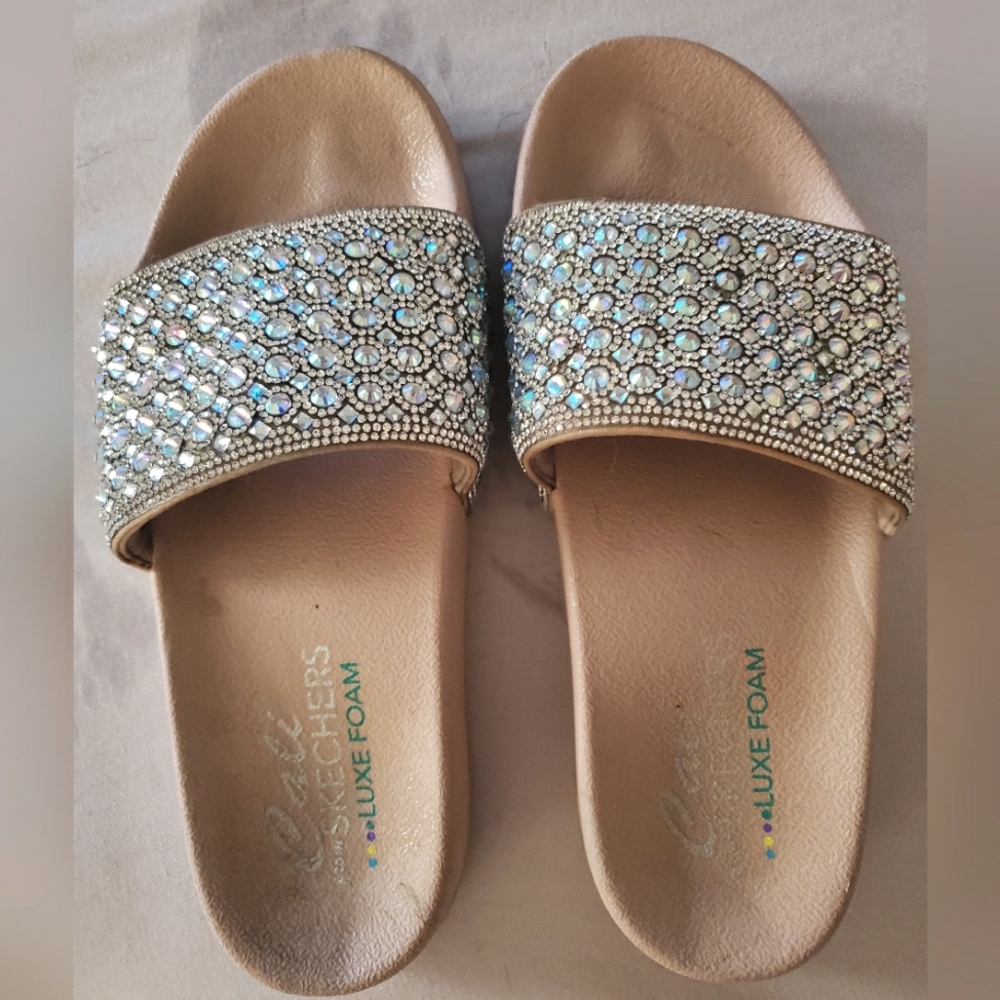 Sketchers Cali upsGlam Femme slip on sandals Size 8